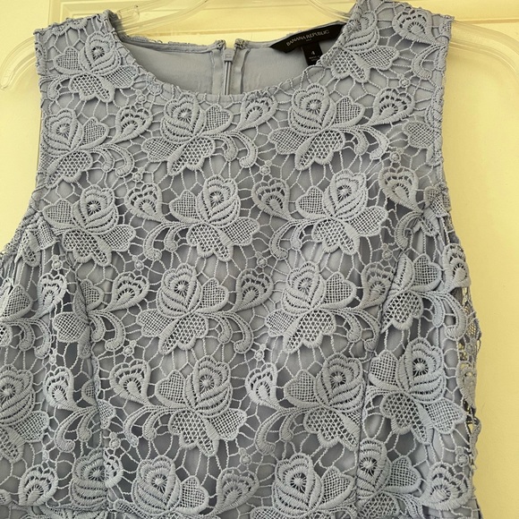 Lavender lace dress size 4 Banana Republic - Picture 3 of 4